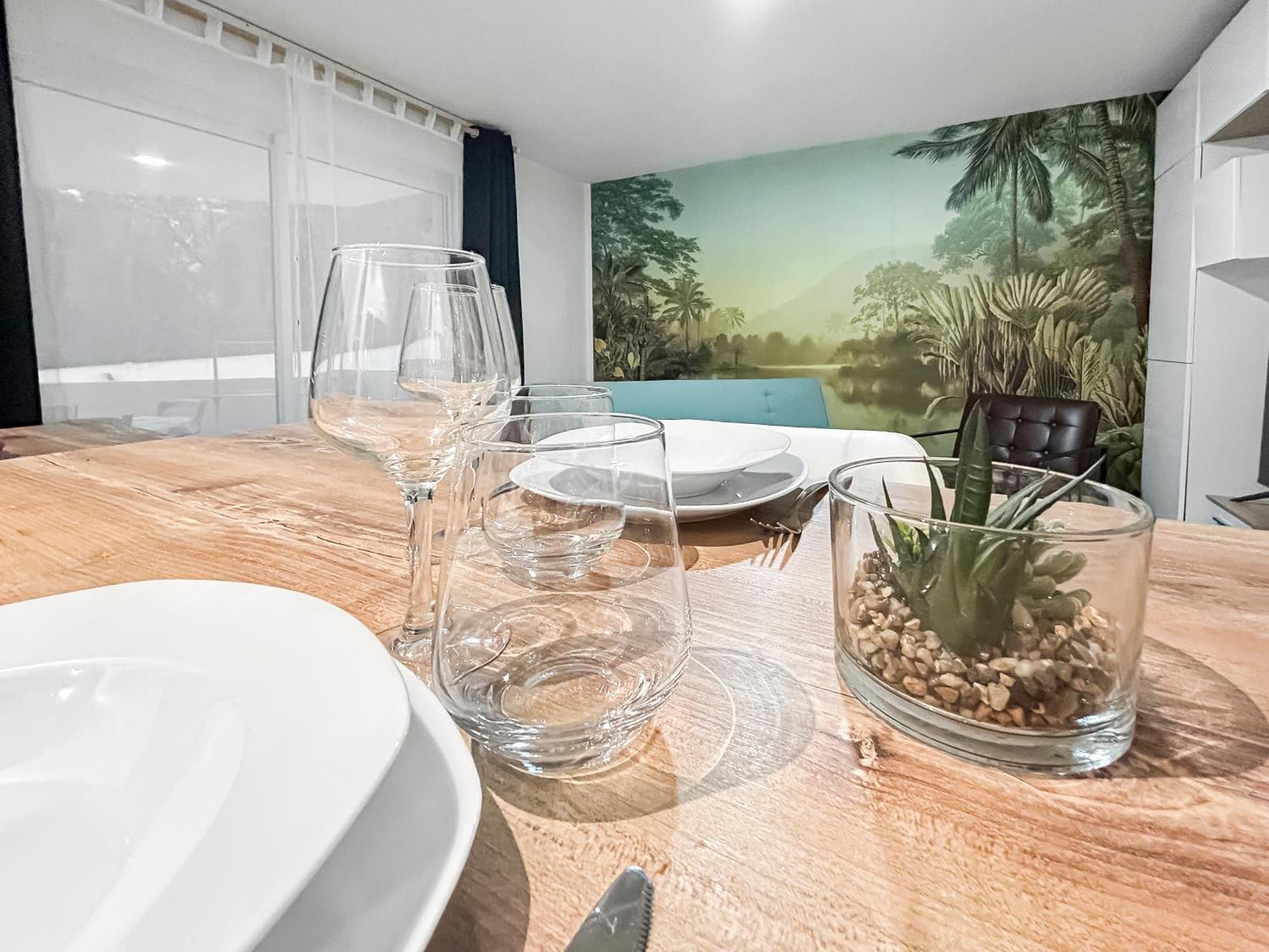 Balcon, Parking, Piscine Et Clim' A 2 Pas Du Port Santa Lucia Apartment Saint-Raphael  Bagian luar foto