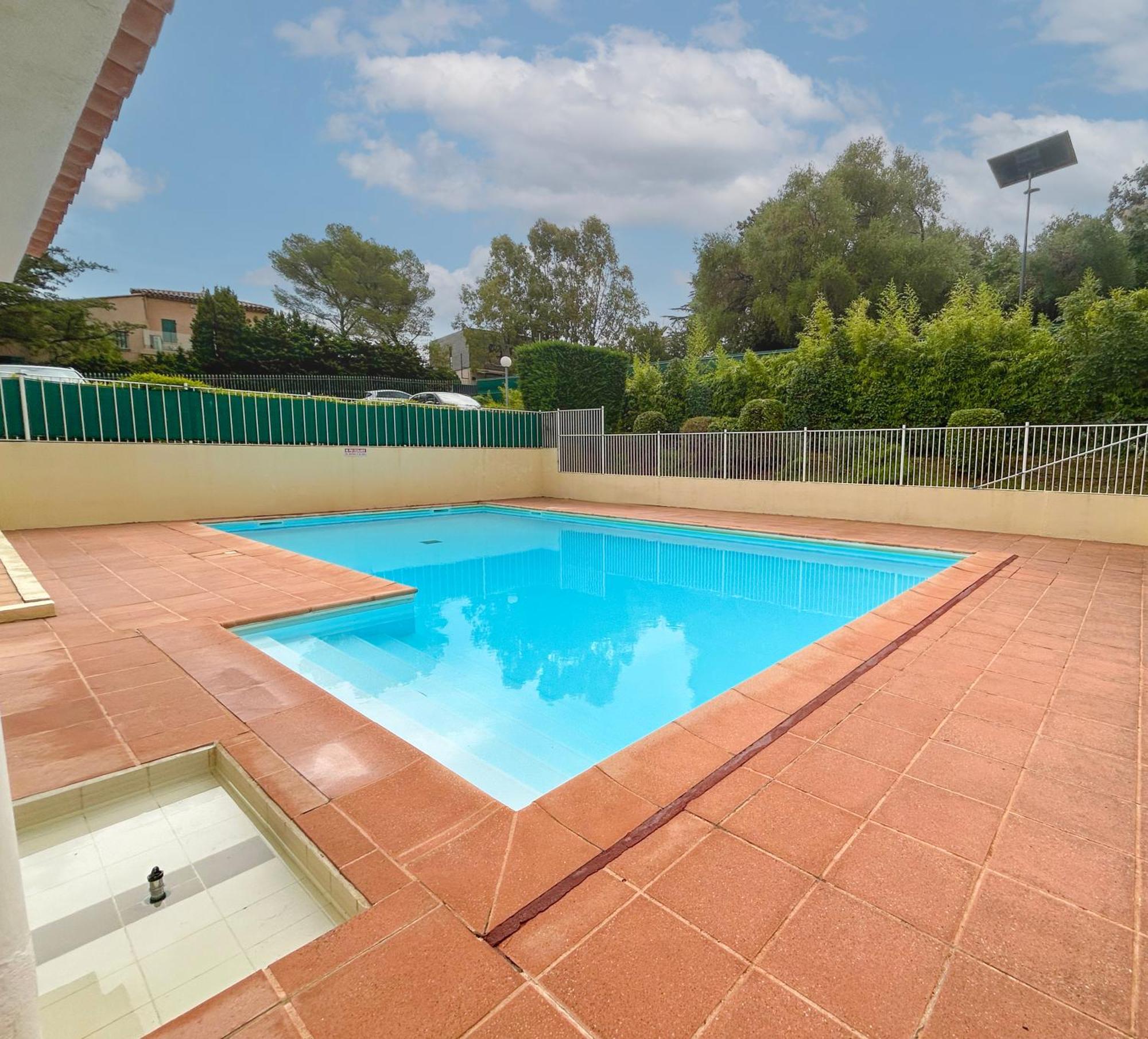 Balcon, Parking, Piscine Et Clim' A 2 Pas Du Port Santa Lucia Apartment Saint-Raphael  Bagian luar foto